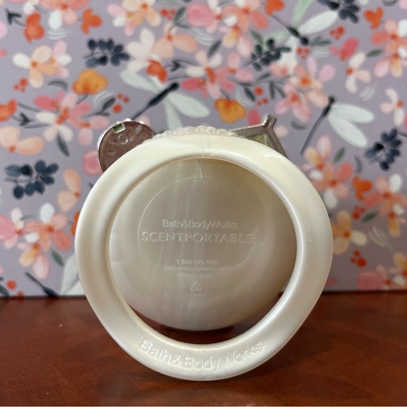 3️⃣for💲1️⃣5️⃣ Bath & Body Works Car Holder - Picture 4 of 4